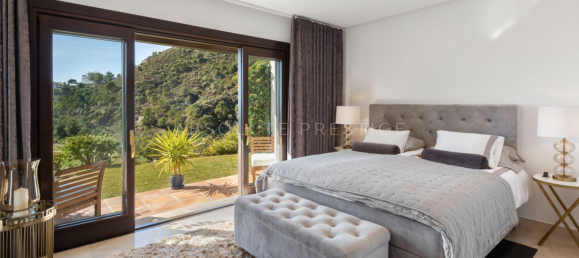 7 bedrooms House in La Quinta, Spain No. 40509 26