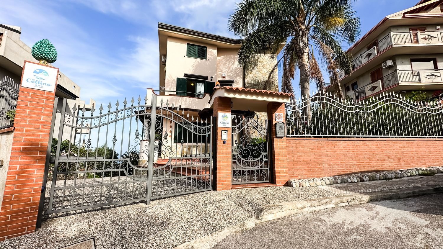 Villa de 10 habitaciónes en Capo d'Orlando, Italy No. 107548