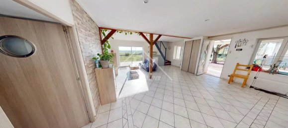 Casa de 3 dormitorios en Etroussat, France No. 44231 9