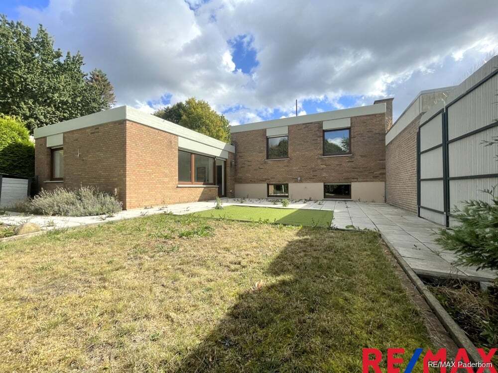 Дом с 6 комнатами в Падерборн, Германия № 285011