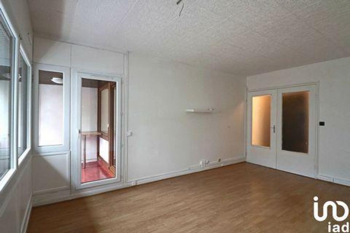 Apartamento com 2 quartos em condomínio em Chelles, France N.º 28476