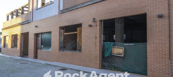 1 room Commercial property in Battipaglia, Italy No. 262755 8