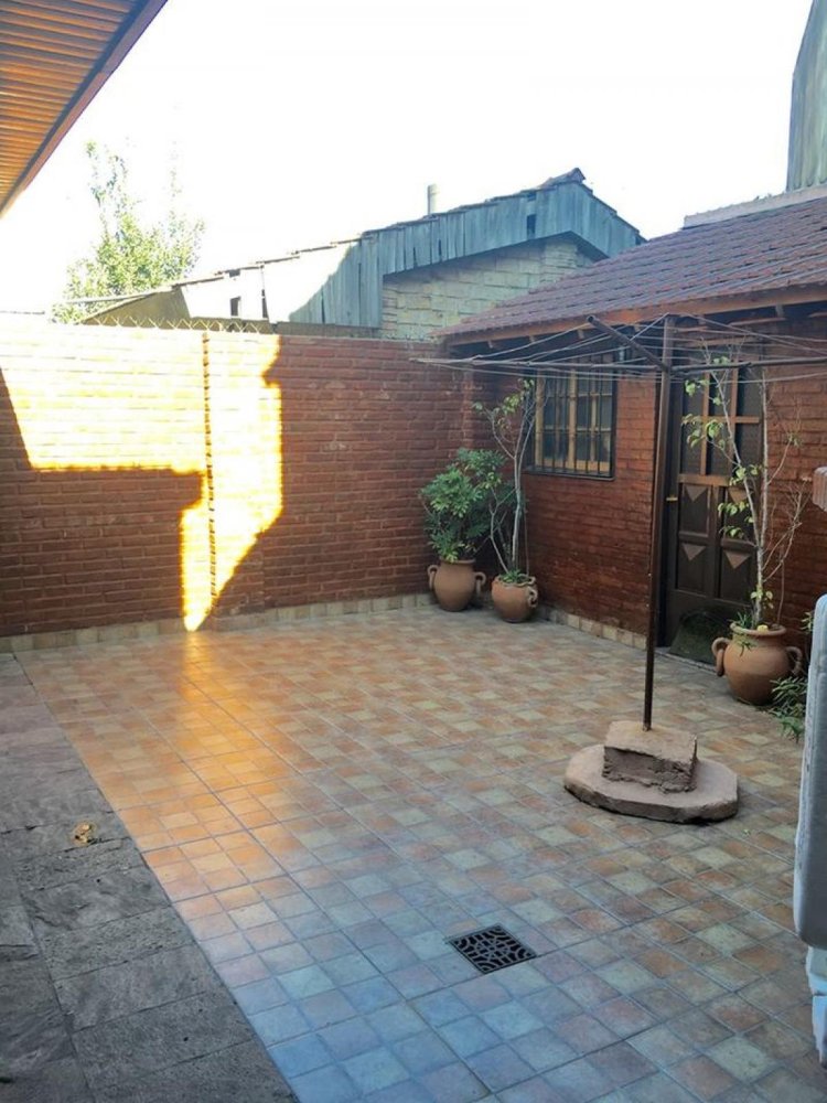 3 Schlafzimmer Haus in Moron, Argentina, Nr. 54315