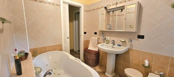 5 bedrooms Villa in Montignoso, Italy No. 237335 21