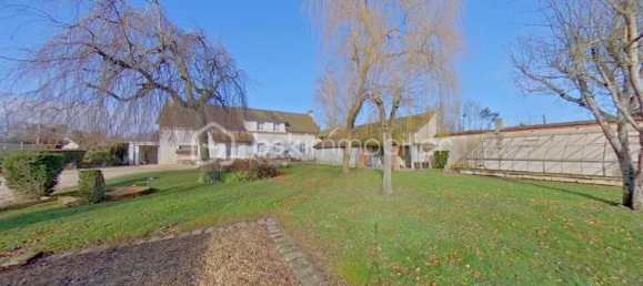 4 Schlafzimmer Schlösser in Villeneuve-l'Archeveque, France, Nr. 301618 9