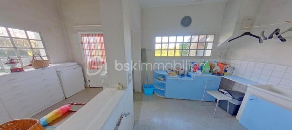 4 Schlafzimmer Schlösser in Villeneuve-l'Archeveque, France, Nr. 301618 32