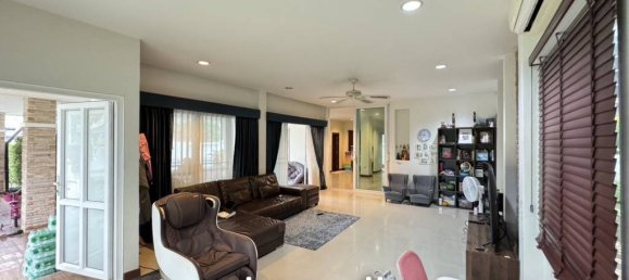 4 bedrooms Cafe / restaurant in Pattaya, Thailand No. 23449 2