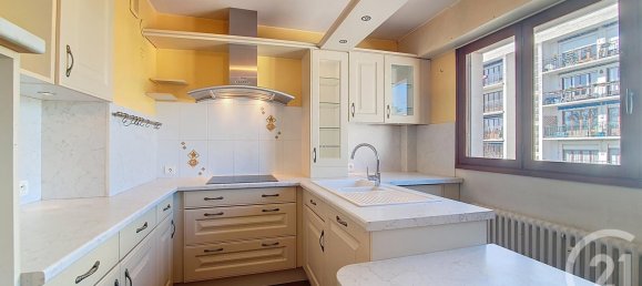 Квартира с 3 спальнями в Тур, Франция № 70367 9