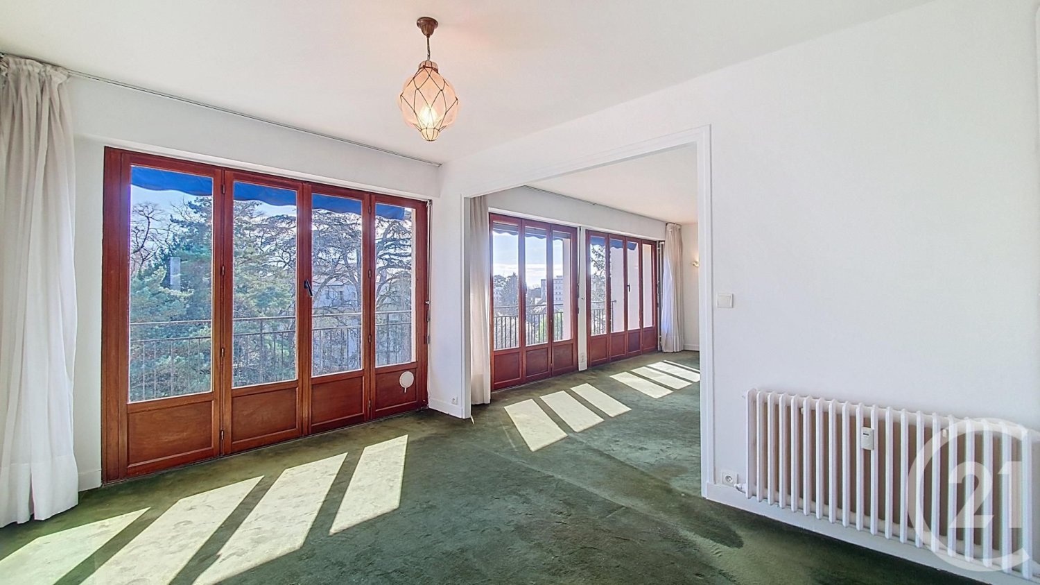 Квартира с 3 спальнями в Тур, Франция № 70367