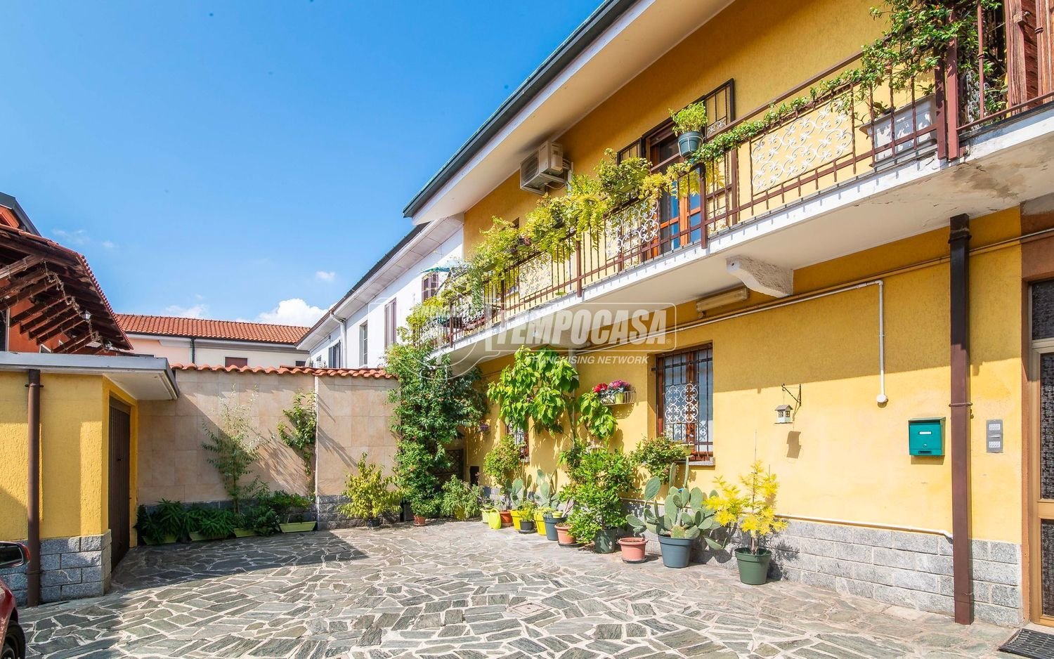 3 bedrooms House in Paderno Dugnano, Italy No. 401869