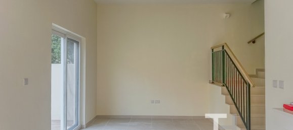 4 bedrooms Townhouse in Dubai Land, UAE No. 33273 3