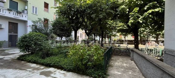 1 bedroom Apartment in Milan, Italy No. 313931 5