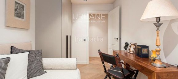2 Schlafzimmer Wohnung in Ciutat Vella, Spain, Nr. 103365 17