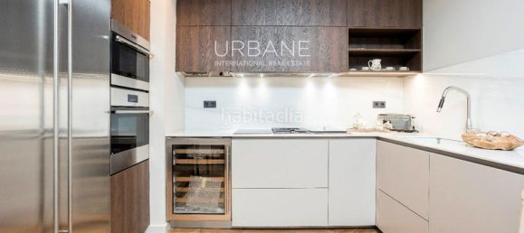 2 Schlafzimmer Wohnung in Ciutat Vella, Spain, Nr. 103365 9