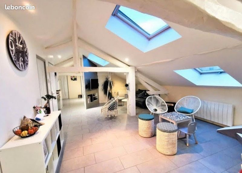 2 bedrooms Apartment in Roanne, France No. 198239