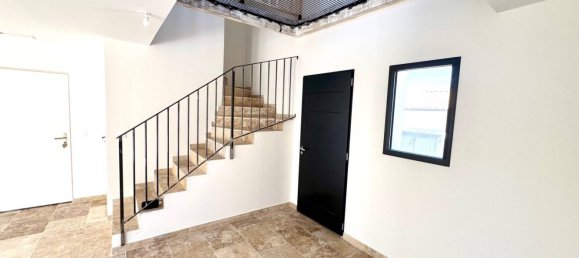 3 bedrooms Villa in Vaison-la-Romaine, France No. 361688 5