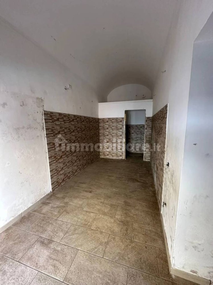 2-Zimmer Gewerbliche Immobilie in Anzio, Italy, Nr. 50094