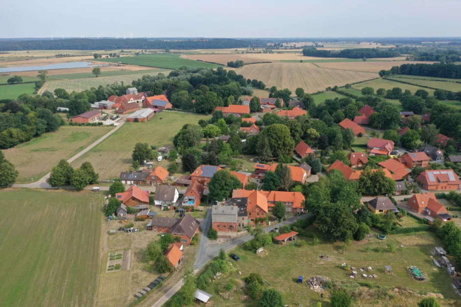 Apartamento de 2 dormitorios en Nienburg, Germany No. 273637