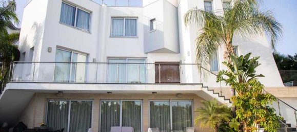 5 bedrooms Commercial property in Agios Tychonas, Cyprus No. 19173 2