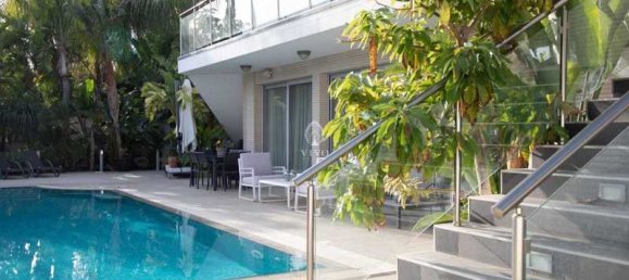 5 bedrooms Commercial property in Agios Tychonas, Cyprus No. 19173 3