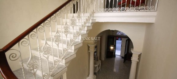 3 bedrooms Townhouse in Sliema, Malta No. 9828 12