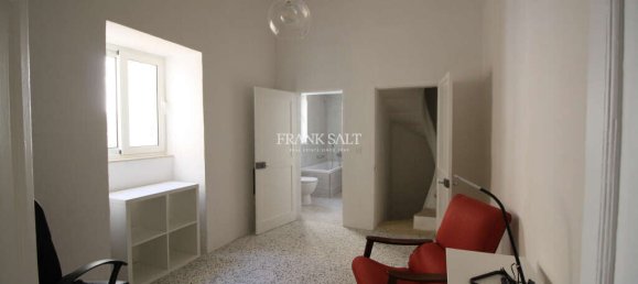 3 bedrooms Townhouse in Sliema, Malta No. 9828 17