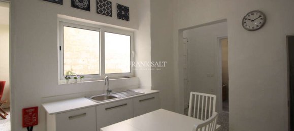 3 bedrooms Townhouse in Sliema, Malta No. 9828 4