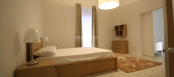 3 bedrooms Townhouse in Sliema, Malta No. 9828 14