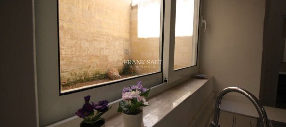 3 bedrooms Townhouse in Sliema, Malta No. 9828 5