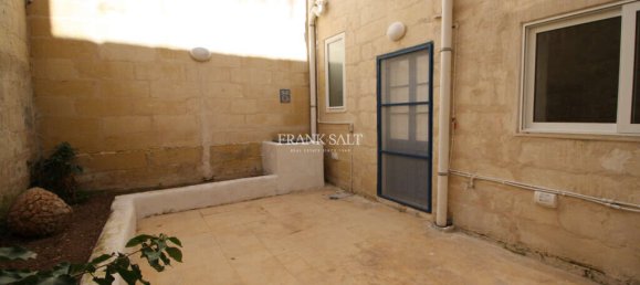 3 bedrooms Townhouse in Sliema, Malta No. 9828 8