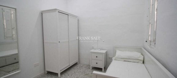 3 bedrooms Townhouse in Sliema, Malta No. 9828 16