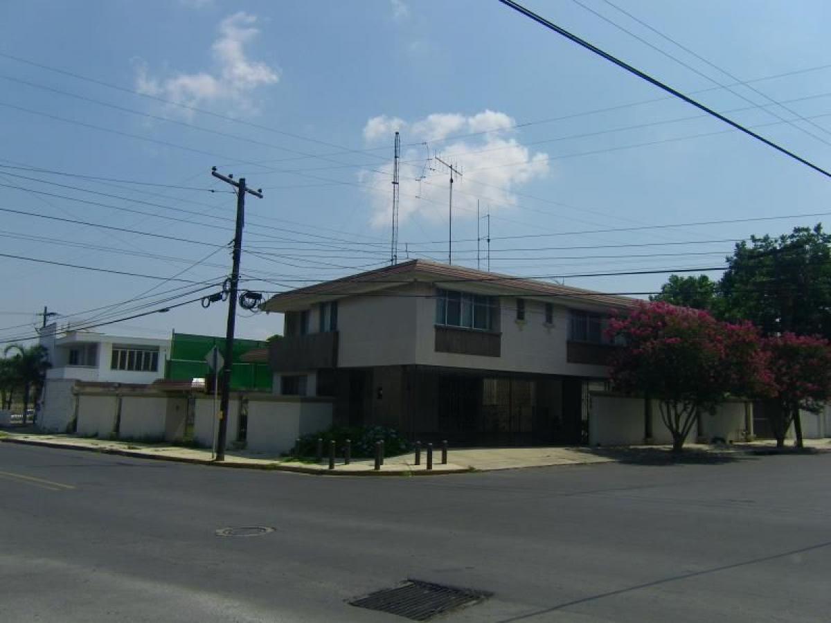 Casa de 4 dormitorios en Nuevo León, Mexico No. 187972
