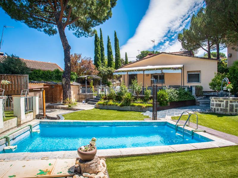 3 bedrooms House in Torrelodones, Spain No. 211049