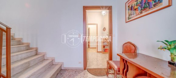 5 rooms Villa in Fagnano Olona, Italy No. 89155 4