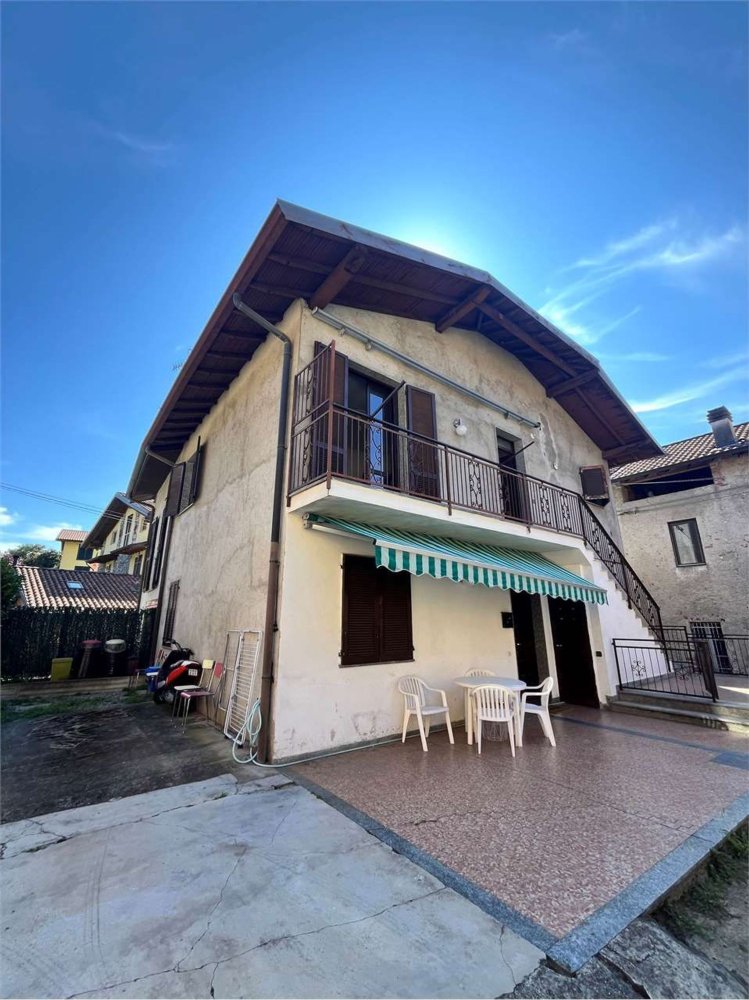 2-Zimmer Wohnung in Travedona-Monate, Italy, Nr. 262463