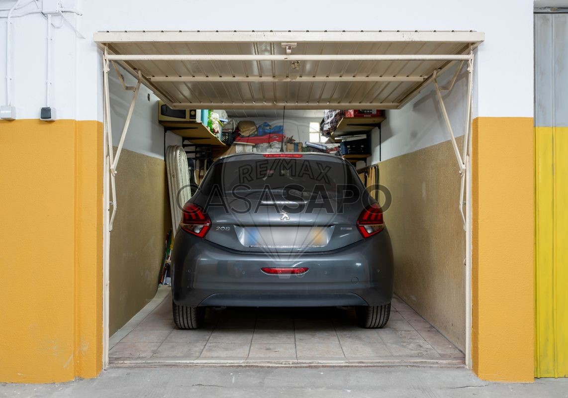 Garaje en Costa da Caparica, Portugal 21 m² No. 256880