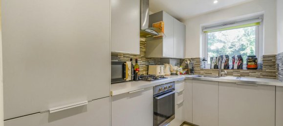 1 bedroom Apartment in London, United Kingdom No. 7821 2