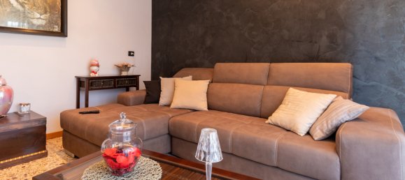 3 bedrooms Apartment in Gradara, Italy No. 33265 9