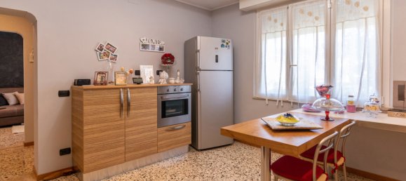 3 bedrooms Apartment in Gradara, Italy No. 33265 12