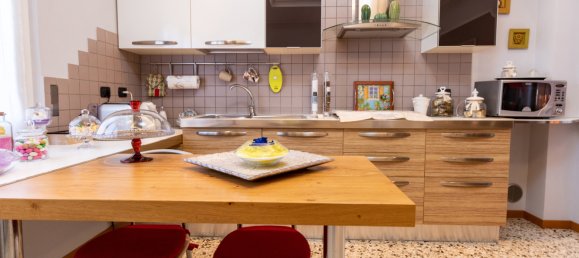 3 bedrooms Apartment in Gradara, Italy No. 33265 10