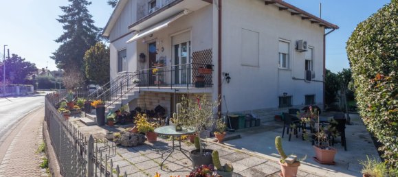 3 bedrooms Apartment in Gradara, Italy No. 33265 4