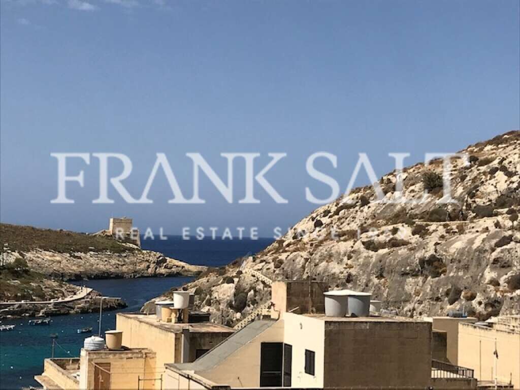 3 bedrooms Penthouse in Xlendi, Malta No. 5788