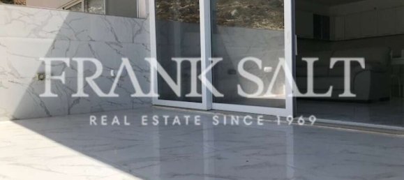 3 bedrooms Penthouse in Xlendi, Malta No. 5788 4