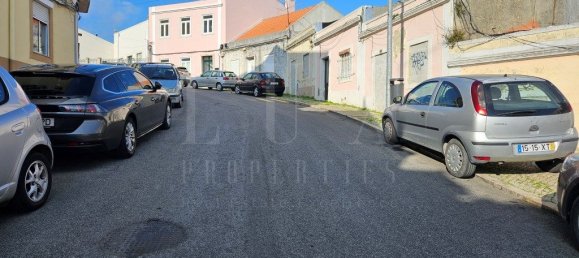 9 bedrooms Building in Lisbon, Portugal No. 126203 13