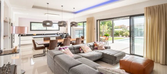 Villa de 4 dormitorios en Claira, France No. 202955 7