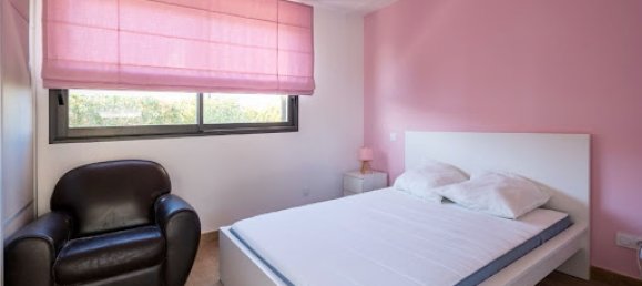 Villa de 4 dormitorios en Claira, France No. 202955 12