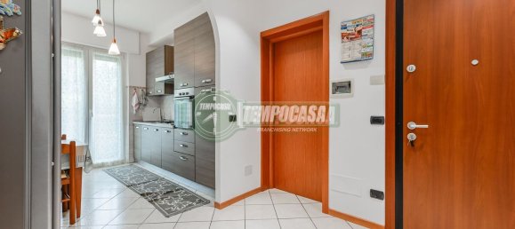 3 rooms Apartment in Azzano San Paolo, Italy No. 299854 7