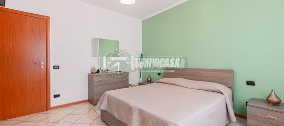 3 rooms Apartment in Azzano San Paolo, Italy No. 299854 20