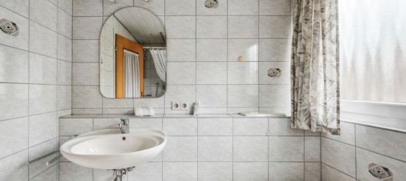 8 rooms House in Reutlingen, Germany No. 20305 6