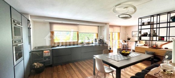 3 Schlafzimmer Villa in Udine, Italy, Nr. 151978 9